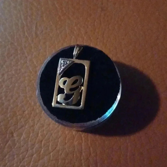 🌹Gold plated letter pendant "G" - Picture 4 of 6